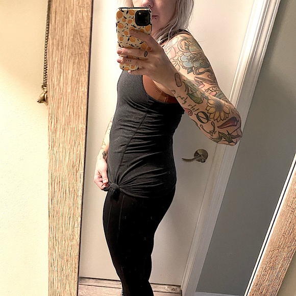 LULULEMON - Torque Tank top - Heathered Dark Grey - Size Small - Picture 14 of 16